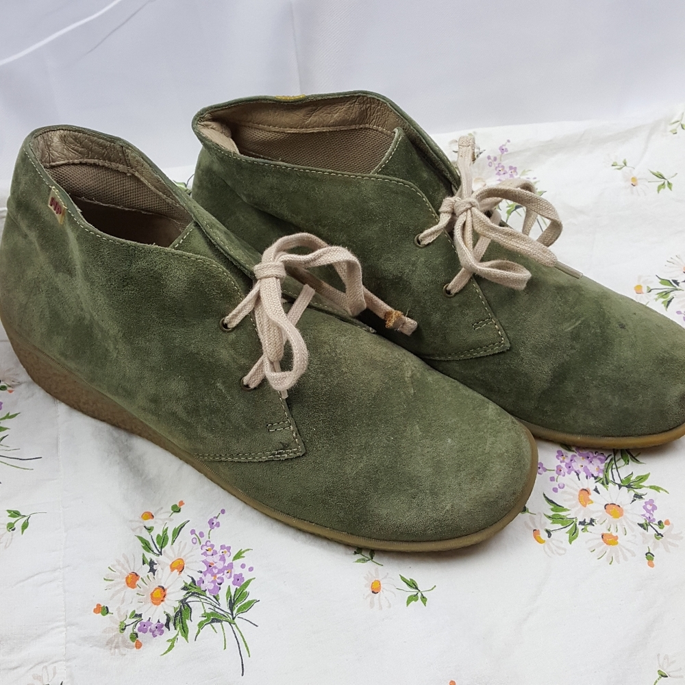 10 m green suede vintage hush puppies